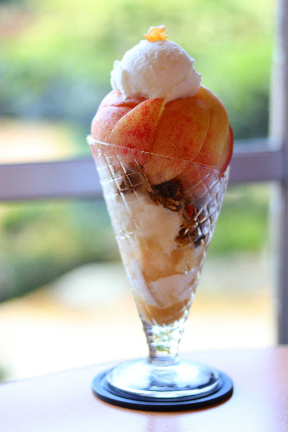 まるごと桃のパフェ 藤桃庵の口コミ Triproud