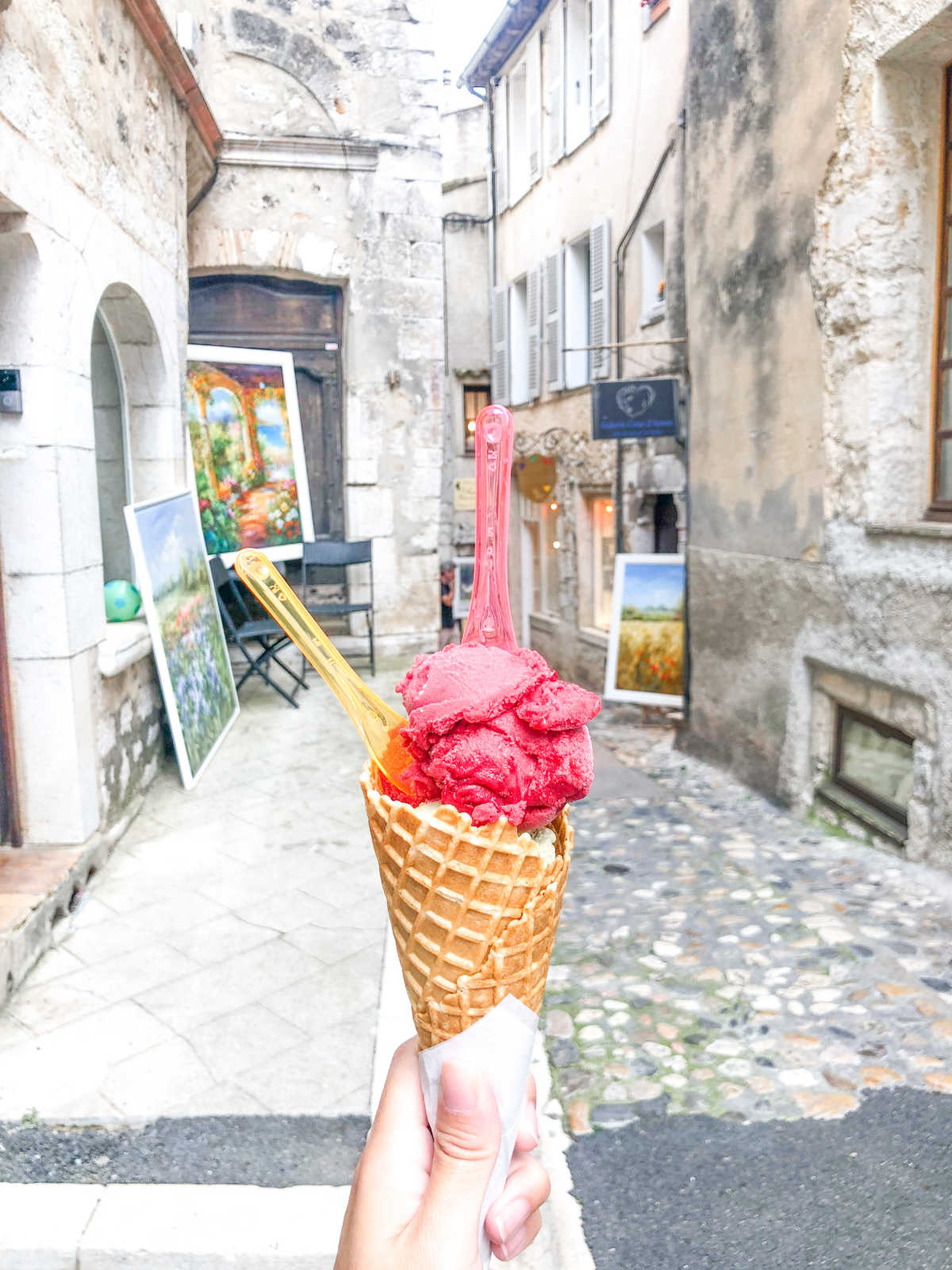 サン・ポール・ド・ヴァンスの街並み の口コミ 中世にタイムスリップ 南仏に佇む城壁の村 TRIPROUD