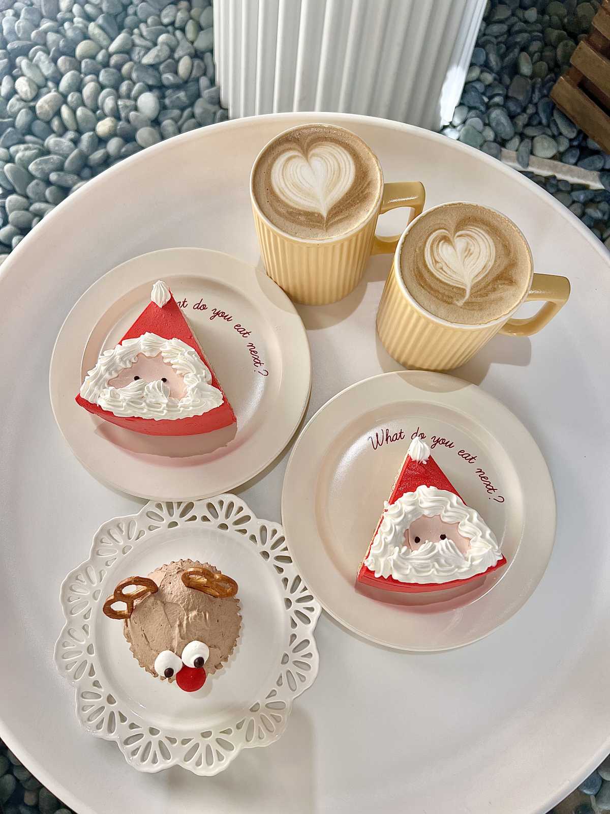 Cafe Bpm:サンタのケーキが可愛すぎる🎅〜韓国カフェのクリスマス