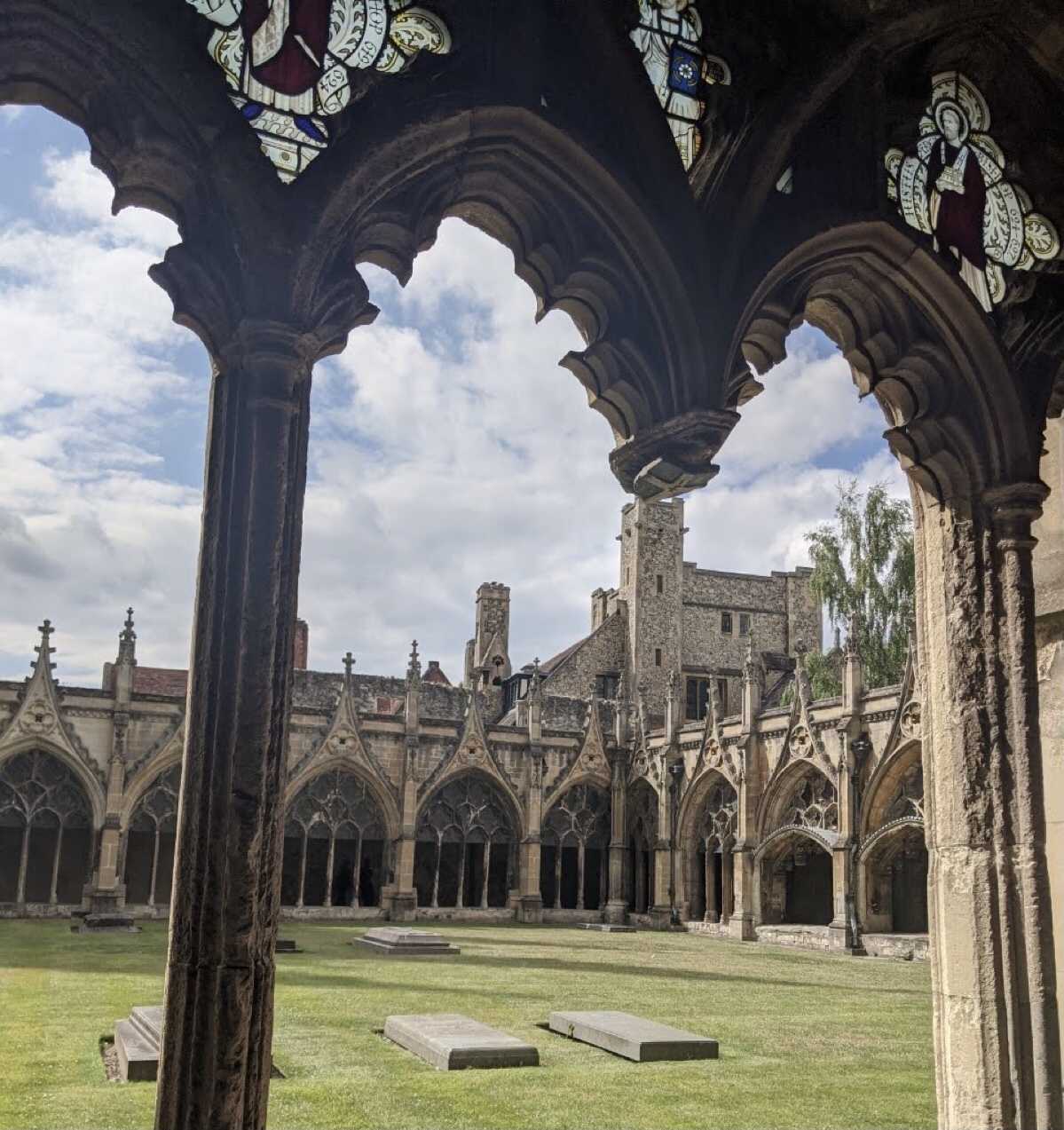 ハリーポッターの世界へ 美しすぎる世界遺産カンタベリー大聖堂の回廊 カンタベリー大聖堂の口コミ Triproud