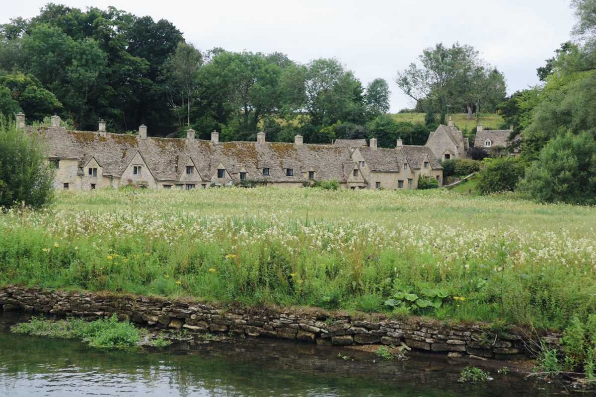 イギリスで最も美しい村バイブリー バイブリーの町並みの口コミ Triproud
