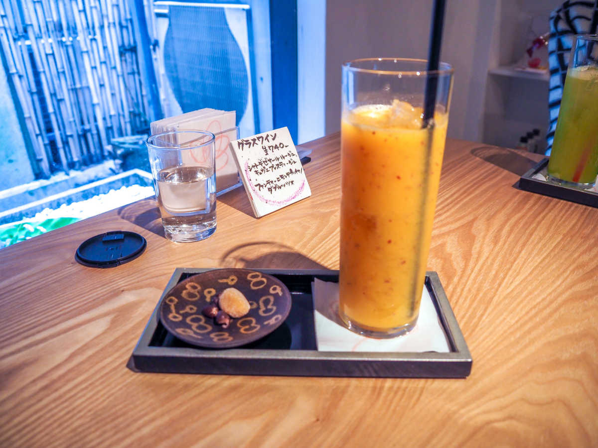 Kaga Vegetable Juice You Can Taste At A Café In Harmony Of Old & New