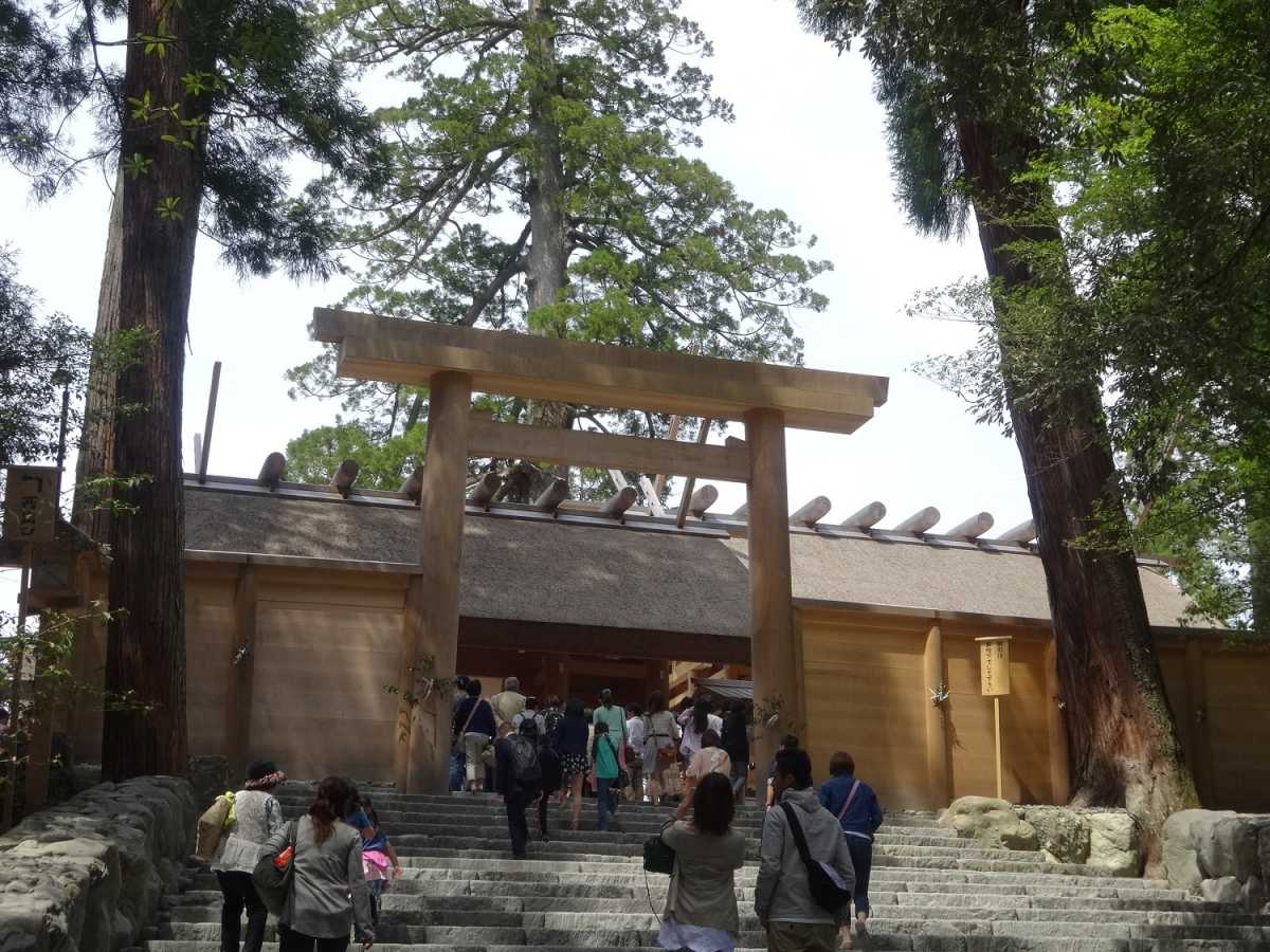 00年の歴史のある日本で最も尊いお宮 伊勢神宮 皇大神宮の口コミ Triproud 00年の歴史のある日本で最も尊いお宮 伊勢神宮 皇大神宮の口コミ Triproud