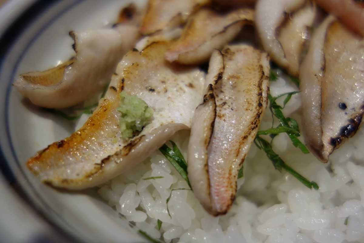 新潟に来たなら食べるべき 白身界のトロ のどぐろ炙り丼 新潟の寿司処 せかい鮨の口コミ Triproud