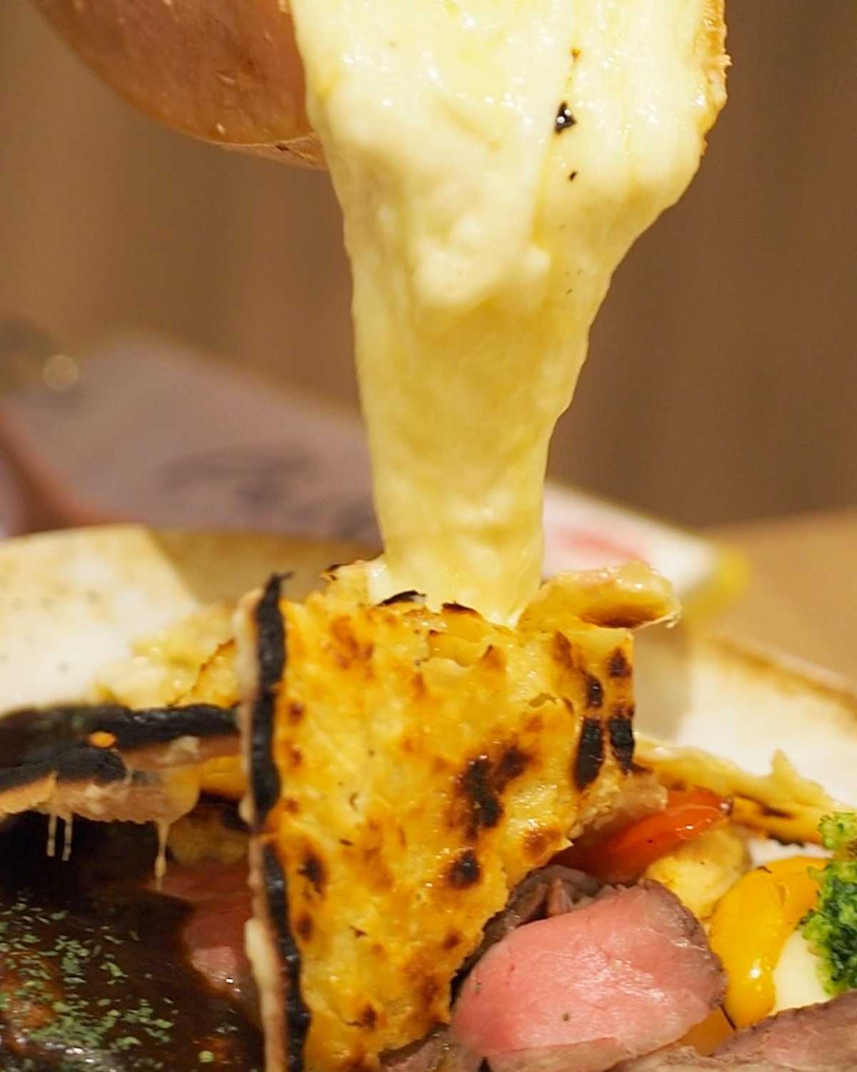 溶け出る 希少な巣蜜 と マスカルポーネのフレンチトースト チーズと生はちみつ Bene キュエル姫路店の口コミ Triproud