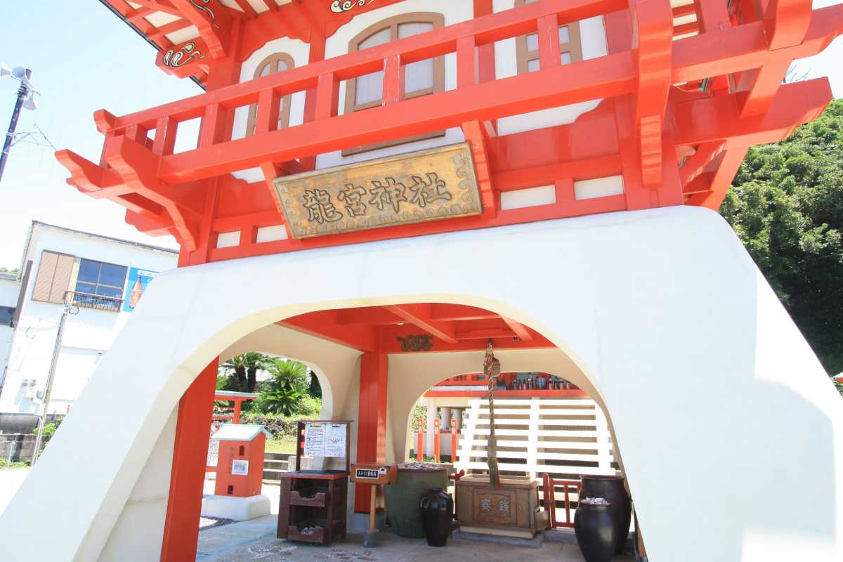 竜宮伝説の残る地で見る鳥居越しの大海原 龍宮神社の口コミ Triproud 竜宮伝説の残る地で見る鳥居越しの大海原 龍宮神社の口コミ Triproud