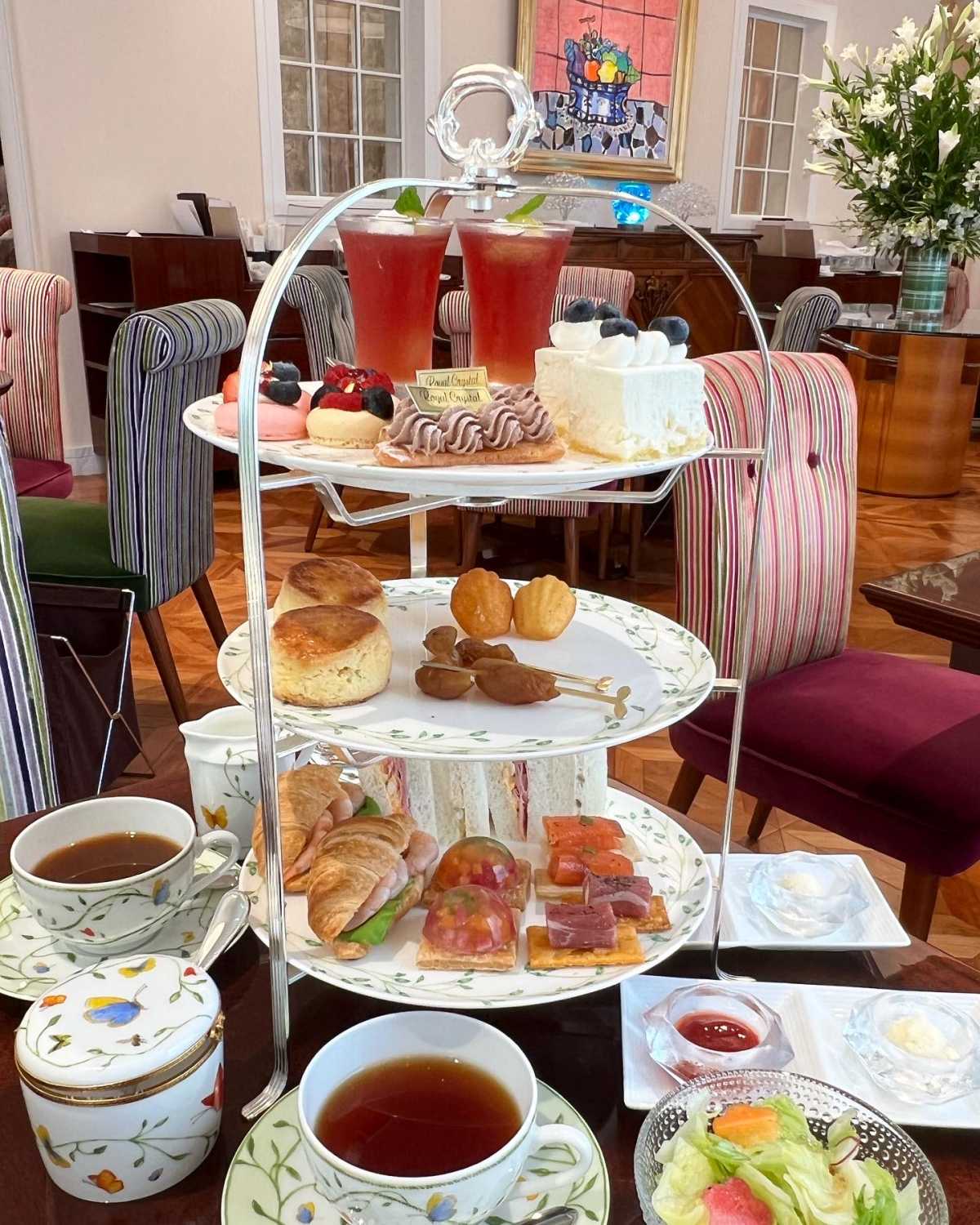ROYAL CRYSTAL COFFEE 自由が丘店の口コミ 銀座にもあるロイヤルクリスタルカフェでアフタヌーンティー TRIPROUD