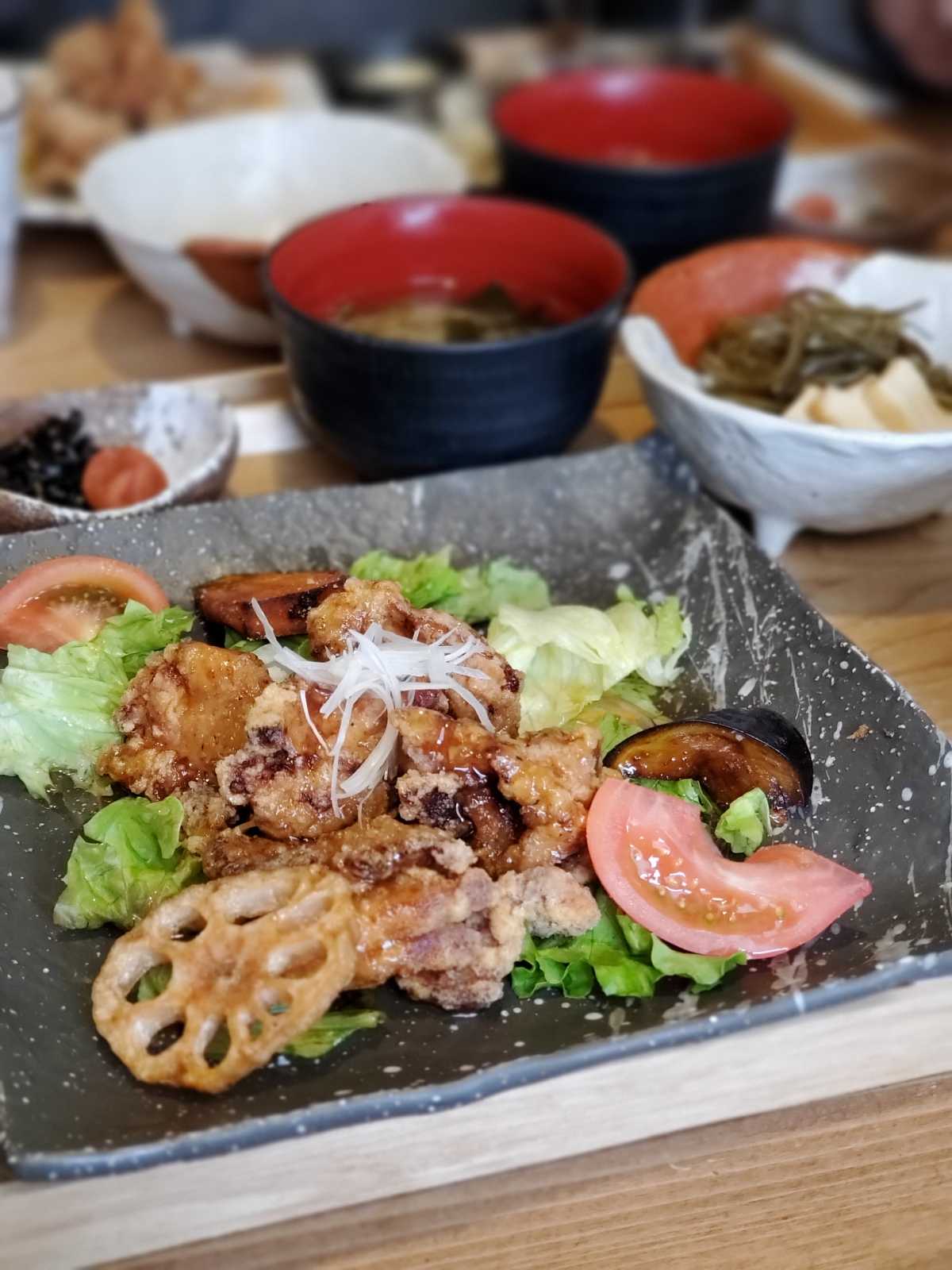 お昼時はいつもいっぱい お洒落な定食屋さん𓂃 𓈒𓐍 定食専門店 食べごろの口コミ Triproud