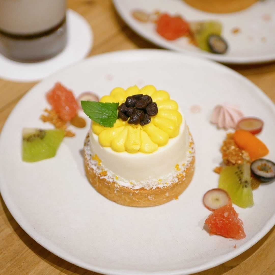 東京 三越前 夏にぴったりひまわりタルト Guang の口コミ Triproud