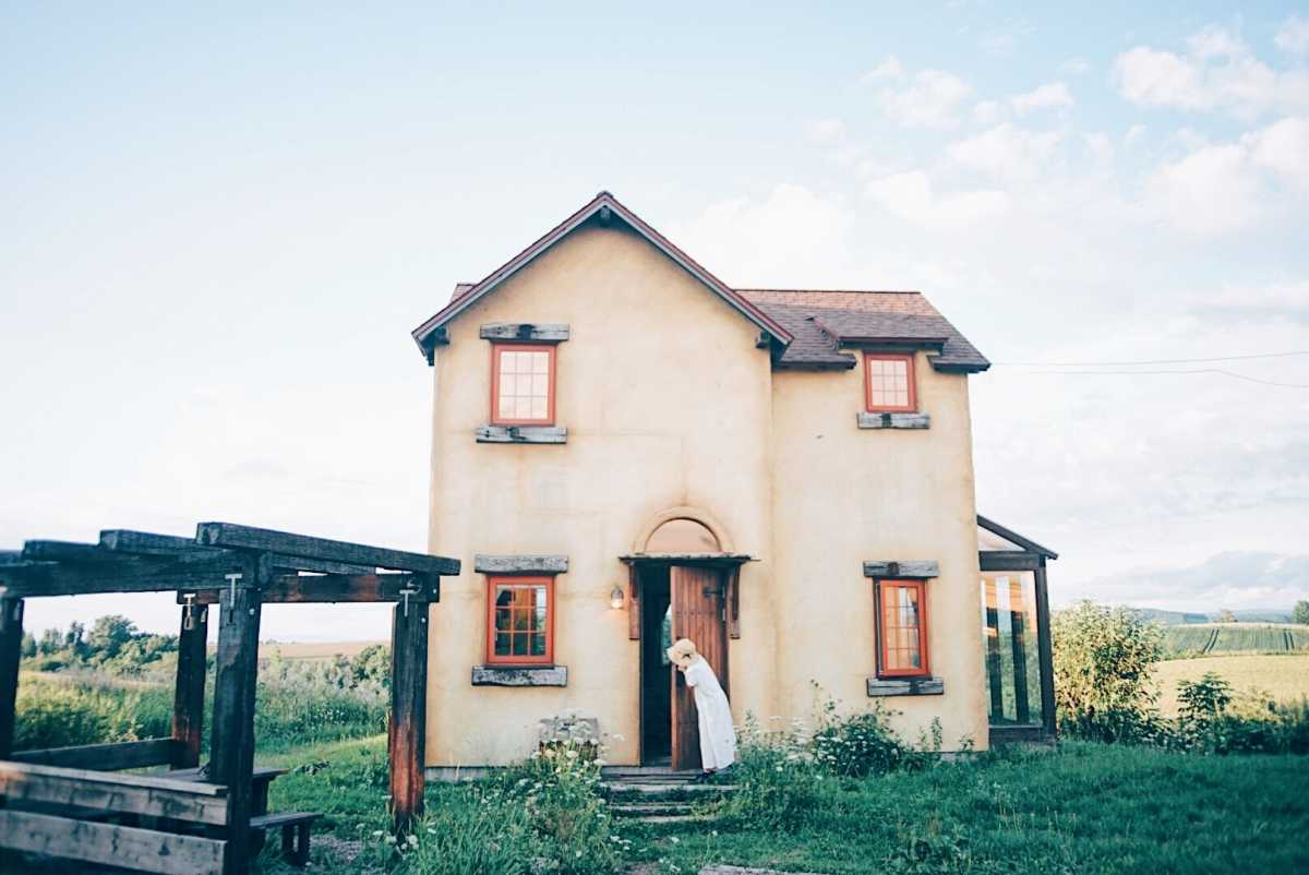 スプウン谷のザワザワ村の口コミ 予約殺到！絵本の世界が現実に！？丘の上に佇む5棟のコテージ TRIPROUD