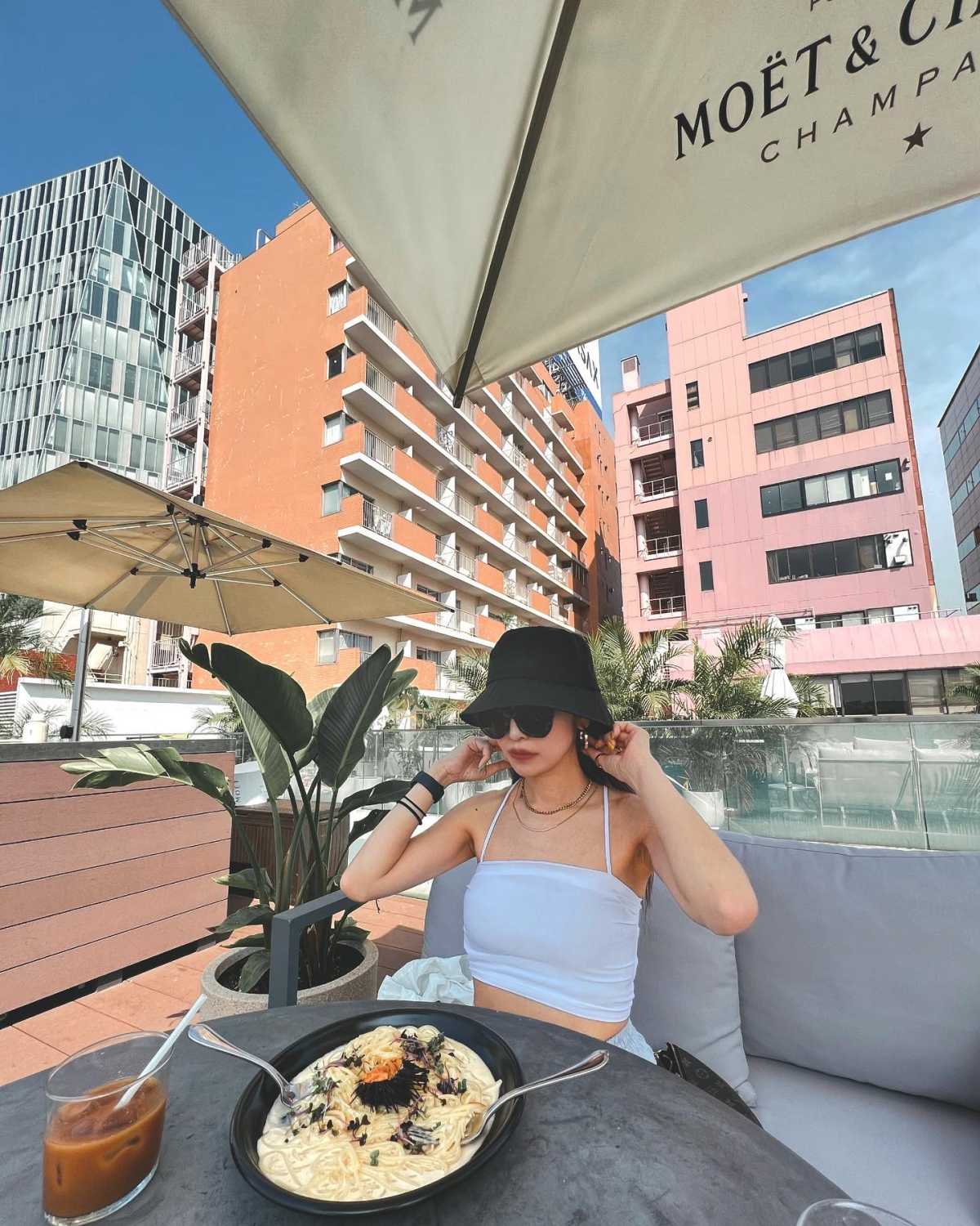 テラス席が最高 表参道コスパ最強ランチ Queencyの口コミ Triproud