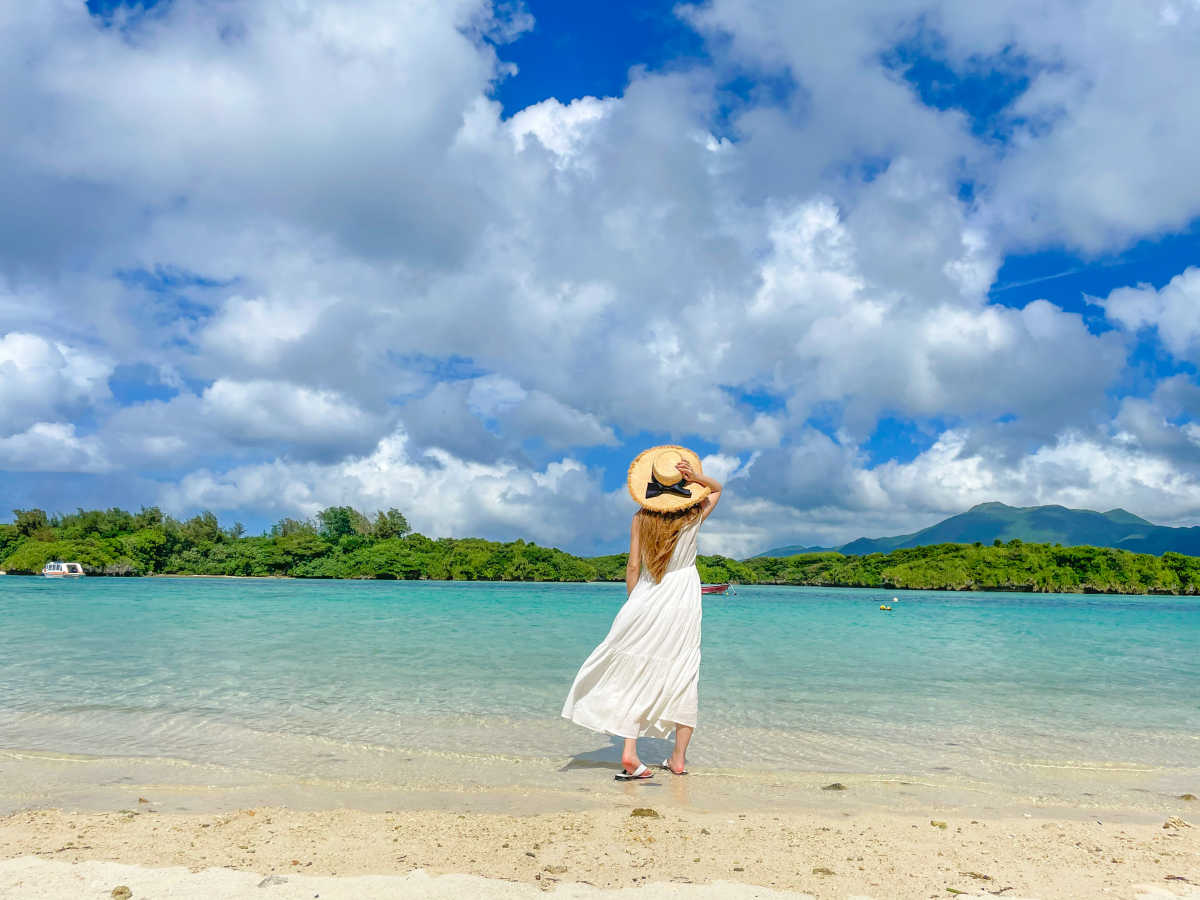 輝くエメラルドグリーンが美しい 石垣島一の透明度が自慢の川平湾 川平湾の口コミ Triproud