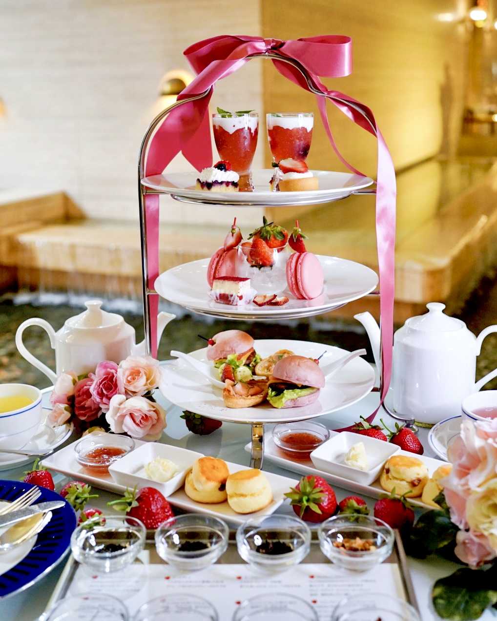 いちごと旬の食材を楽しむストロベリーアフタヌーンティー 神戸ポートピアホテル ティーラウンジ ベルクールの口コミ Triproud