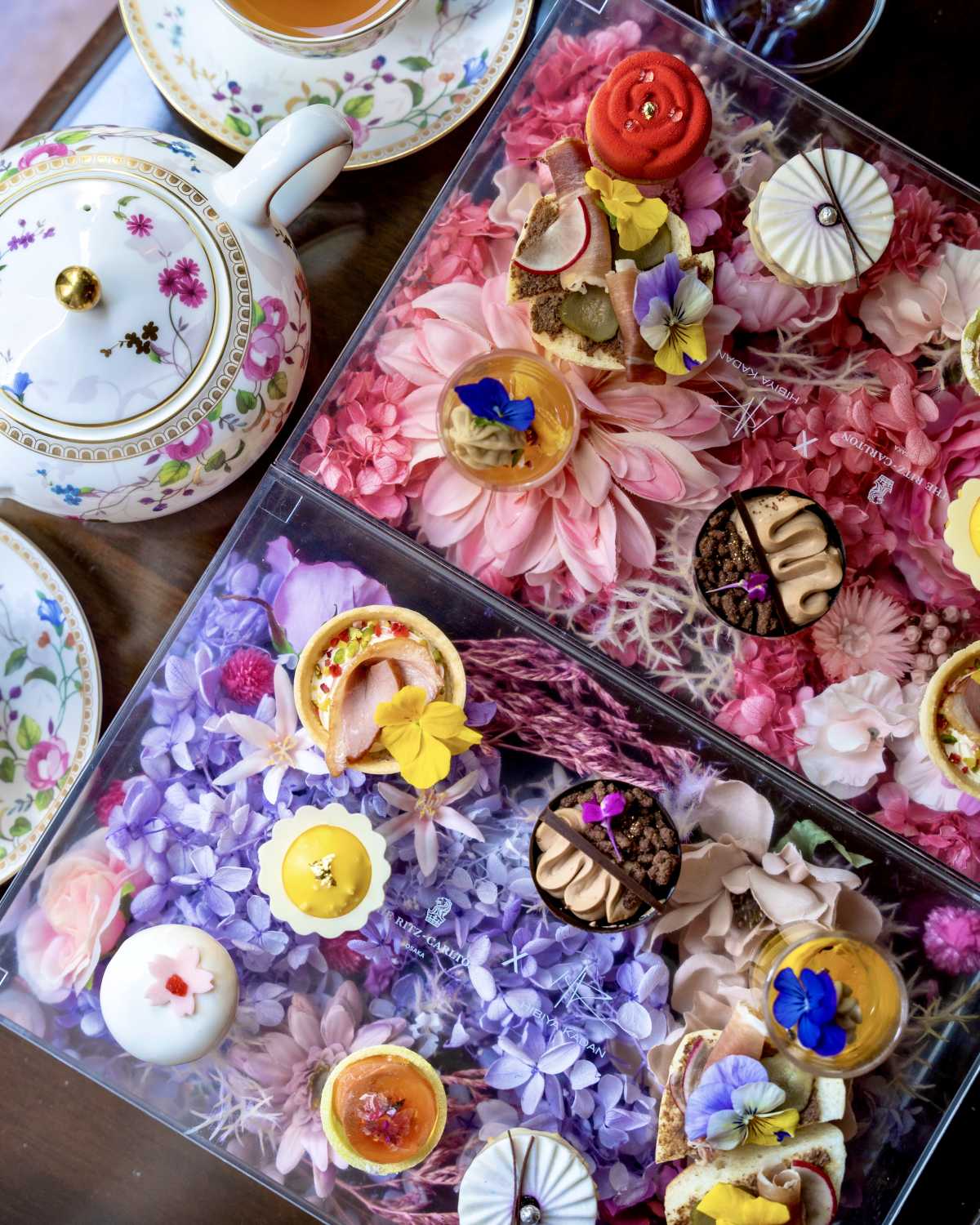 カラフルなボックスが華やか フラワーアフタヌーンティーby日比谷花壇 リッツカールトン大阪 ロビーラウンジの口コミ Triproud