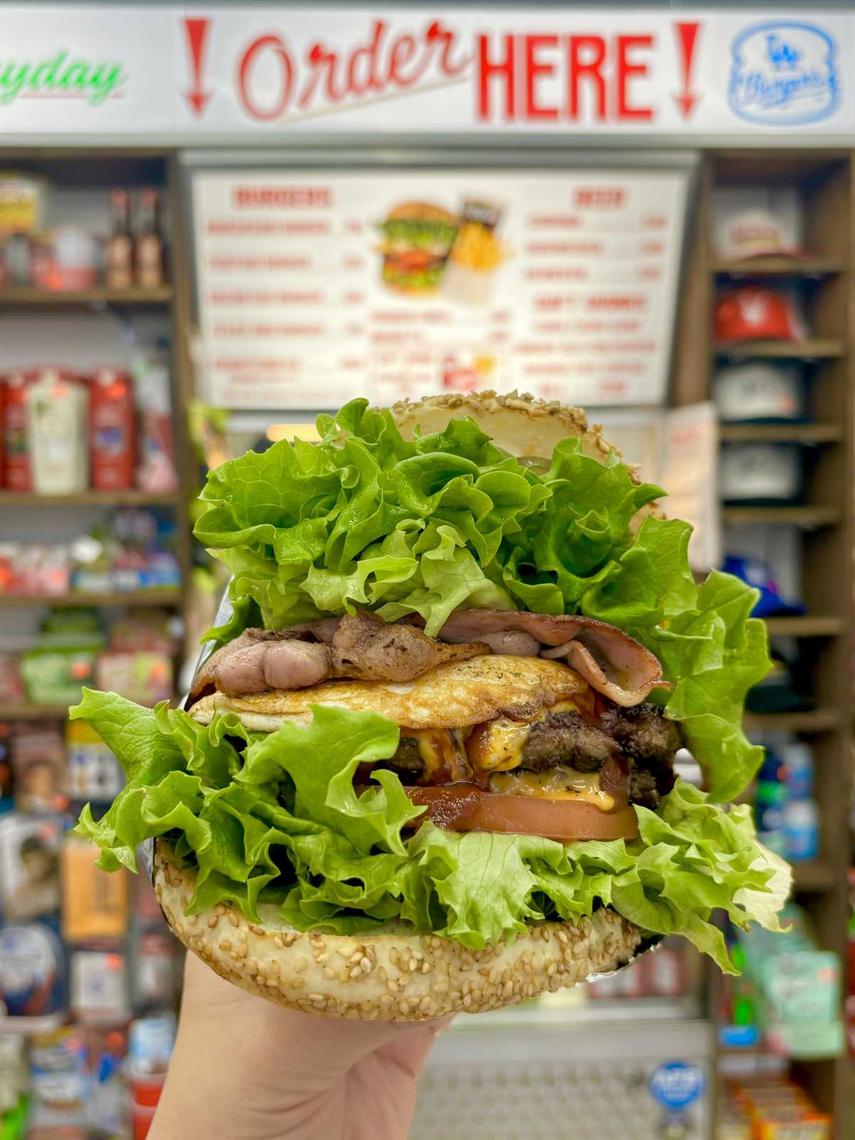 JACKS BURGER SHOPの口コミ アメリカンテイストなバーガーショップで味わうバンズから溢れるボリュームは圧巻！！ TRIPROUD