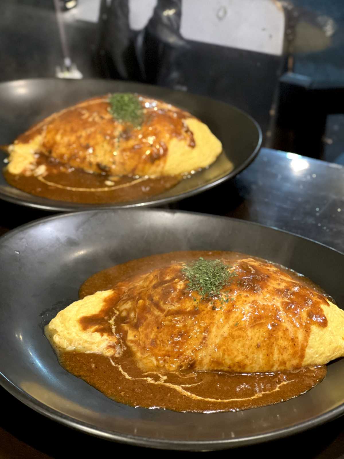 御馳走 オムライス 館 ネコ 目