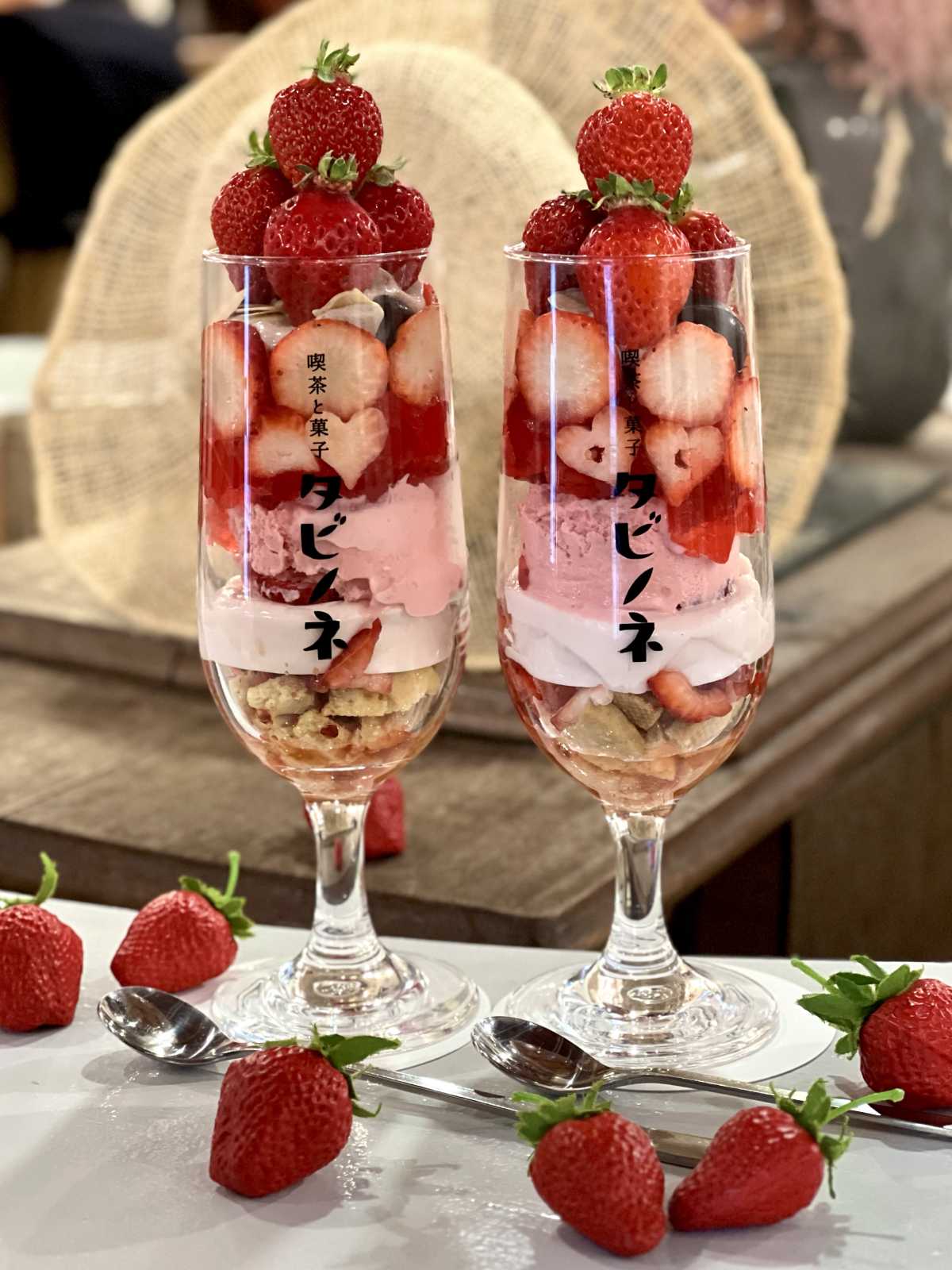 タビノネ 中崎町店:ハートのかたちにカットされたいちごがたくさん