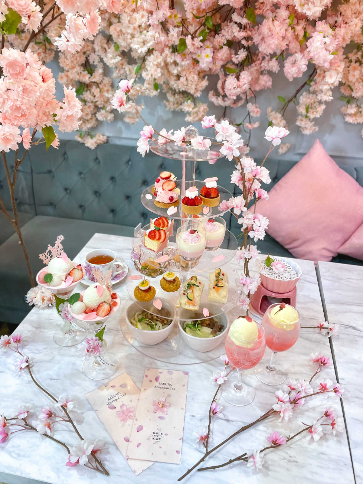 Haute Couture Cafeのレビュー 店内でお花見が楽しめる！SAKURA Afternoon Tea🌸 TRIPROUD