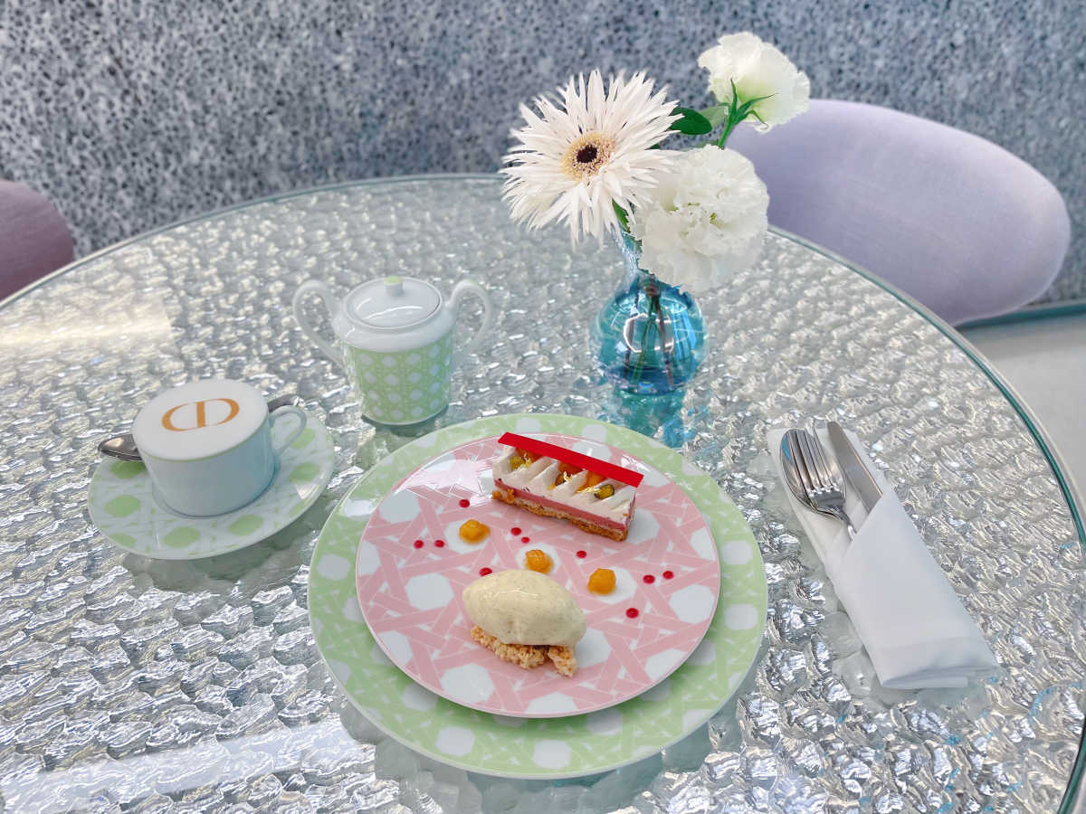 Cafe Dior by Ladureeの口コミ | カフェ ディオール by ラデュレのラテアート&デセール☕️🍰 - TRIPROUD