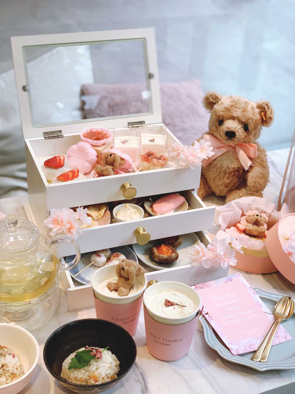 Ginger Garden AOYAMA:可愛すぎるテディベアの桜アフタヌーンティーで