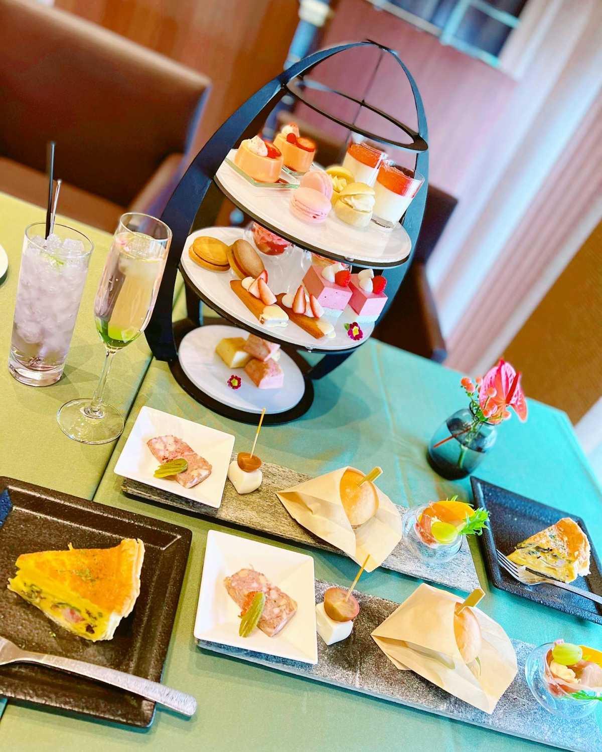 春の訪れを美味しく感じた苺 桜 Afternoontea ミライエ ダイニングの口コミ Triproud