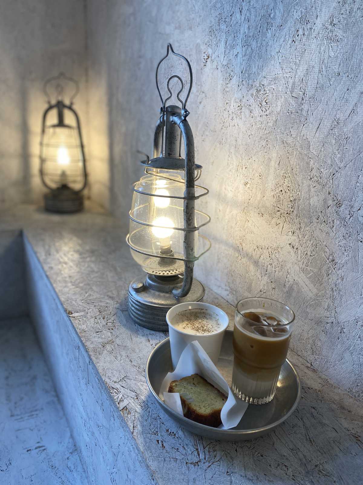 打ちっぱなしのコンクリートと灯りで雰囲気抜群のカフェ Walden Woods Kyotoの口コミ Triproud