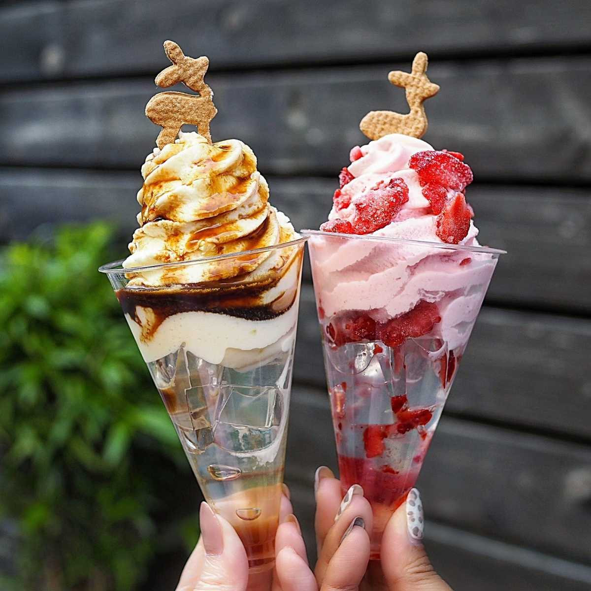 大仏いちご:鹿さんクッキーが可愛い葛餅パフェ - TRIPROUD